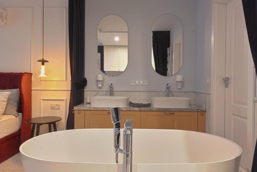 Apartpark Lividius -Uzdrowiskowa 46 Przy Plazy W Swinoujsciu 斯维诺乌伊希切 外观 照片